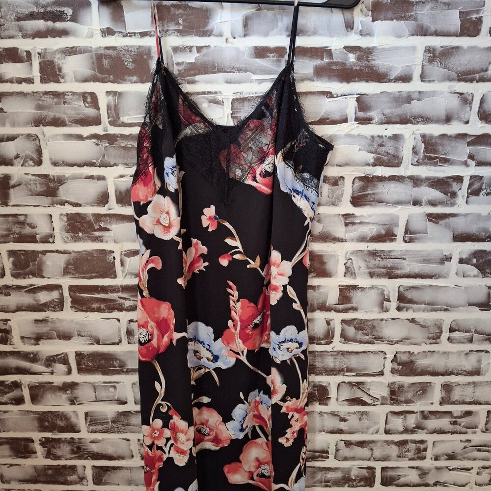 White House Black Market Medium Slip Nightgown Black Floral